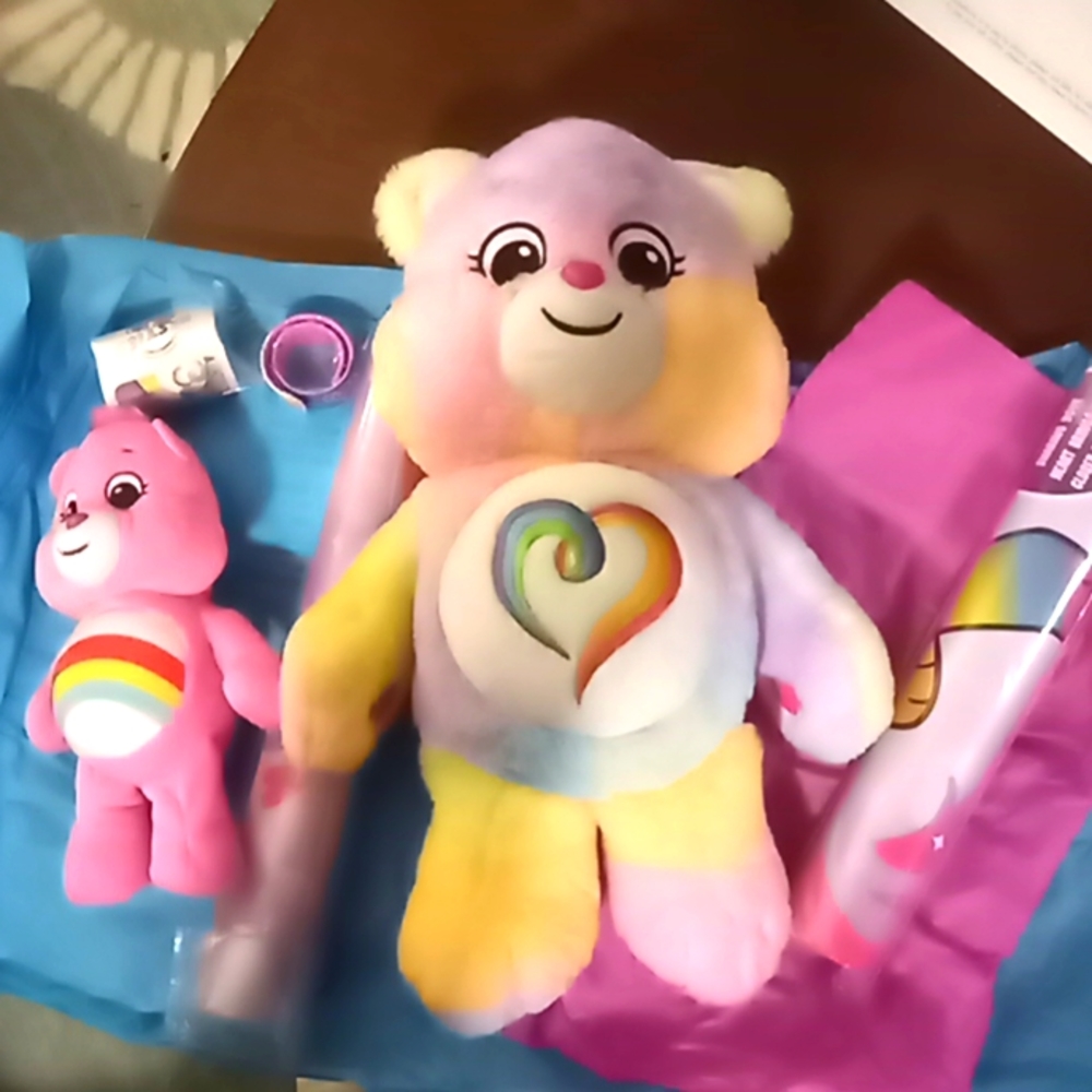 New Collector Special Edition Care Bear Togetherness & Cheer-Plus Extras Set